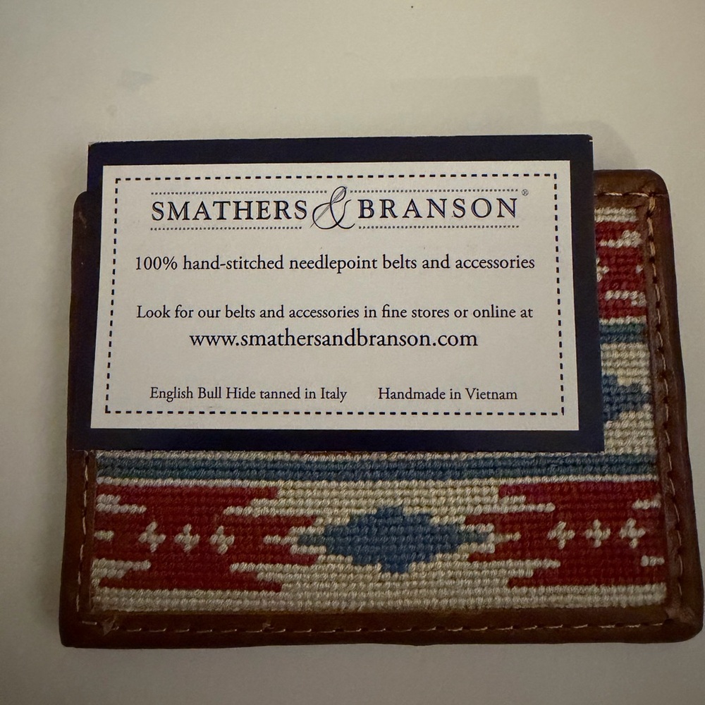 Smathers & Branson Men’s Needlepoint Wallet - Red, Blue & Cream